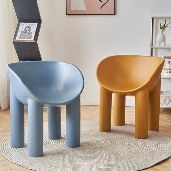 北歐大象腿餐椅 網紅INS設計師椅民宿單人塑料椅戶外簡約休閑椅子