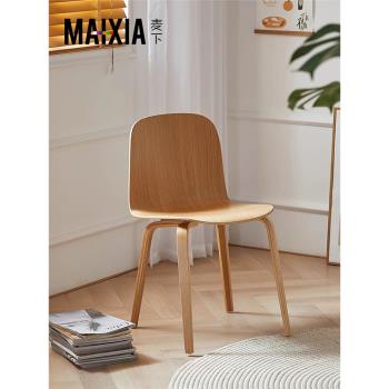 北歐餐椅設計師創意家用實木餐椅現代簡約單人網紅ins餐廳靠背椅