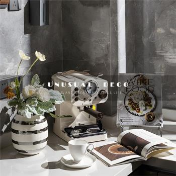 UNUSUAL 現代輕奢樣板間廚房組合擺件咖啡機花器咖啡杯裝飾書飾品