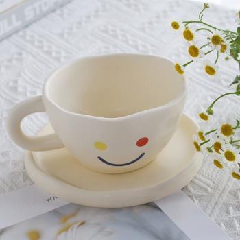 Ins風不規則手捏陶瓷咖啡杯碟套裝可愛彩色笑臉杯水杯家用早餐杯