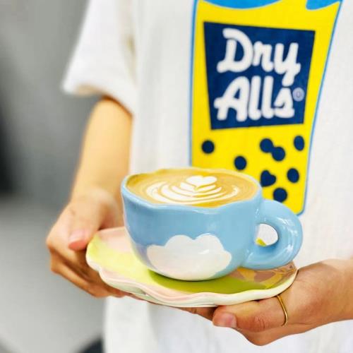 W1962新品高溫陶瓷手捏手繪釉下彩云朵胖嘟嘟咖啡杯碟晴空白云杯