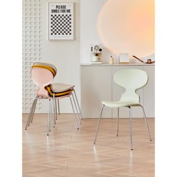 北歐家用客廳餐桌塑料椅子現代簡約網紅高端靠背椅洽淡書桌會議凳
