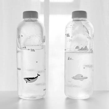 HAMO原創隨手玻璃杯果汁飲料大容量冷水瓶個性冰山海豹鯨魚1000ML
