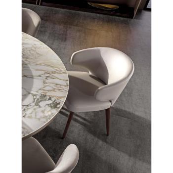 餐椅 餐廳酒店咖啡廳椅子 簡約休閑椅 皮 布輕奢鍍金 帶扶手設計