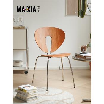 北歐輕奢設計師實木創意餐椅現代簡約家用小戶型餐廳奶茶店靠背椅