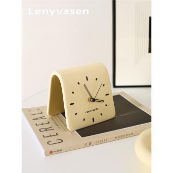 LENYVASEN創意臺面陶瓷時鐘簡約座鐘家用擺件客廳床頭靜音臺鐘