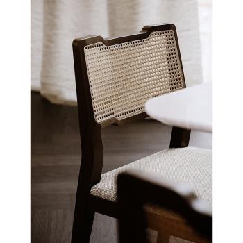 北歐復古實木餐椅酒店餐廳樣板房休閑椅藤椅侘寂風軟包靠背洽談椅