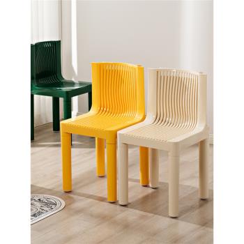 北歐中古餐椅 ins網紅小戶型塑料家用梳妝凳子簡約咖啡廳休閑椅子