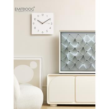 EMITDOOG免打孔方形簡約掛鐘客廳墻面鐘表創意時尚家用裝飾時鐘