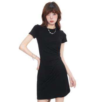 黑色T恤連衣裙2023夏新氣質收腰設計感小個子短裙休閑皺褶小黑裙