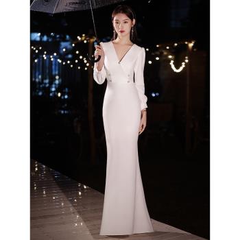 白色晚禮服女高階感輕奢小眾高階年會宴會主持氣質魚尾裙長袖V領