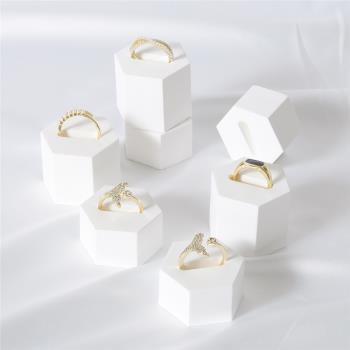 簡約戒指展示架幾何飾品展示架戒指托盤架收納白色珠寶創意拍照