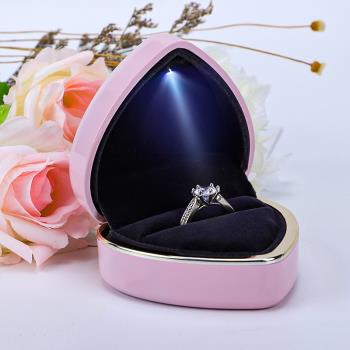 首飾LED心形烤漆項鏈結婚戒指盒