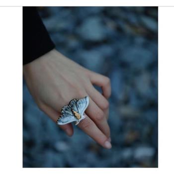 超美膩文藝氛圍飛蛾陶瓷鍍金戒指