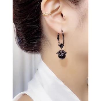 秋冬新款黑珍珠耳環高級感耳扣銀針時尚冷淡風個性小眾設計感耳飾