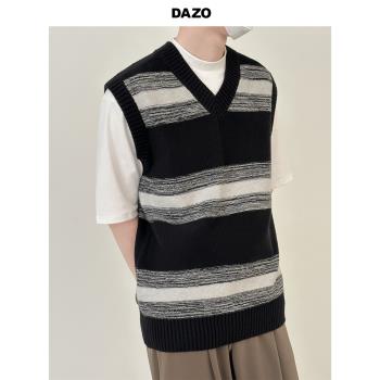 DAZO 條紋針織馬甲男V領無袖毛衣背心春秋款疊穿韓版潮流衣服