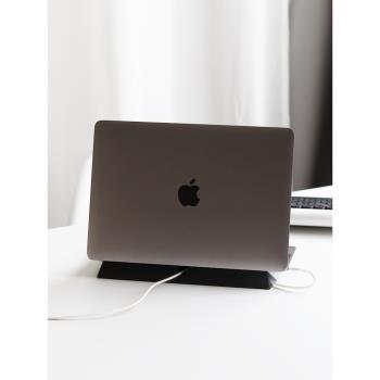 通用筆記本散熱器macbook墊高底座電腦桌面支架ipad環保硅膠材質
