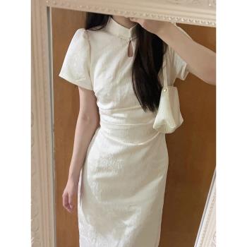 初戀白色新中式連衣裙子2023新款夏季少女收腰復古中國風改良旗袍