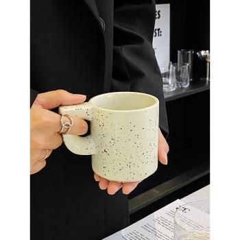 馬克杯簡約風復古噴點陶瓷水杯辦公室家用大容量咖啡北歐情侶對杯