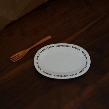 北歐小眾設計 出口字母陶瓷6.5寸橢圓首飾盤 托盤點心盤早餐盤