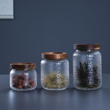 日式錘紋玻璃茶葉罐相思木蓋圓形儲物罐零食乾果雜糧收納罐密封罐