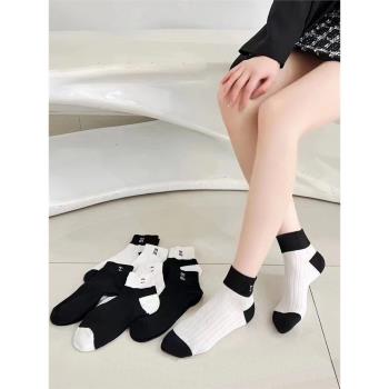 襪子女新款歐貨黑白撞色短筒字母刺繡logo時尚簡約百搭潮流棉襪