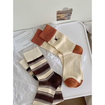 堅果媽咪 咖啡色條紋中筒襪子女春秋冬季運動外穿韓國街頭長筒襪