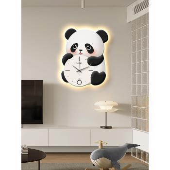 萌寵熊貓發光創意時鐘壁燈餐廳掛墻鐘表客廳現代卡通靜音家用掛鐘