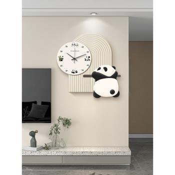 熊貓創意時鐘壁燈畫家用客廳裝飾掛墻鐘表2023新款靜音免打孔掛鐘