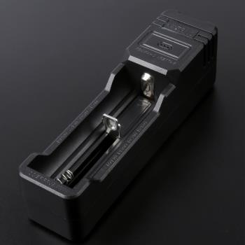 Supfire神火 26650/18650電池充電器 AC16 USB強光手電配件單槽