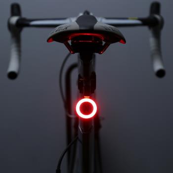 自行車尾燈usb充電山地車燈夜騎公路車騎行高亮創意尾燈裝備配件