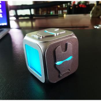 金屬質感 英雄鋼鐵俠創意3D立體小鬧鐘LED小夜燈電子鐘漫威