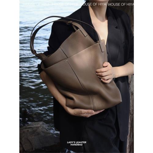 HOUSE OF HIYA新頭層牛皮小眾高級通勤大容量水桶托特單肩腋下包