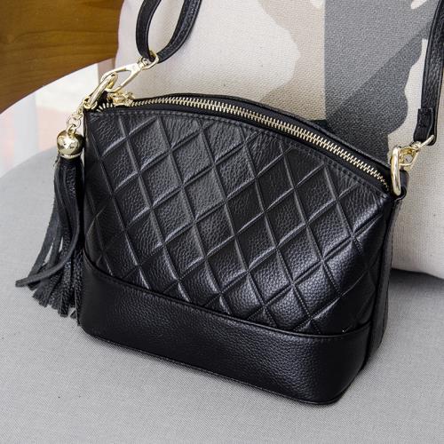 包包女2025新款潮菱格真皮貝殼包韓版流蘇斜挎包女小包個性手堤包