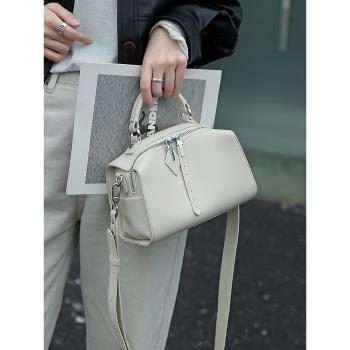 今年流行波士頓包包2023新款斜挎包女時尚百搭大氣真皮白色手提包