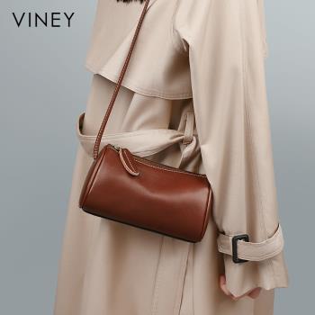 Viney包包女士2023新款女包斜挎包真皮枕頭包今年流行時尚單肩包