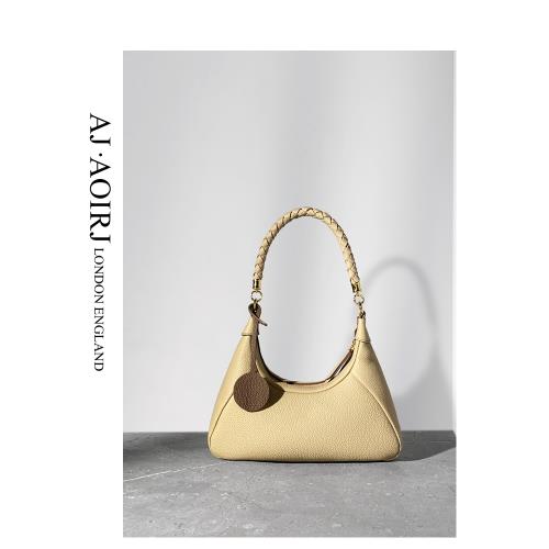 【英國AJ AOIRJ】小眾新款高級感腋下包牛皮法棍包女單肩斜挎包