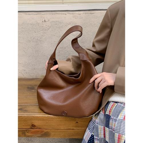 Micocah「快樂歐包」超舒適新款單肩托特包女水桶包大容量通勤包