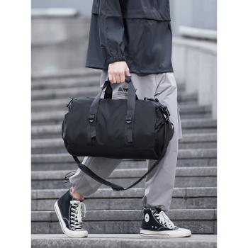 木村耀司健身包大容量男款斜挎手提兩用輕便防水單肩包旅行包背包