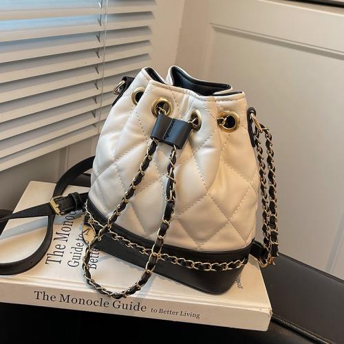 高級質感小眾設計菱格水桶包包女春夏2025新款抽繩鏈條單肩斜挎包