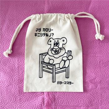 日系可愛小熊字母束口袋化妝品收納抽繩袋手提手腕包布袋