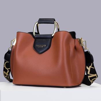 Womens High Quality PU Leather Crossbody Bags 2021 Winter L