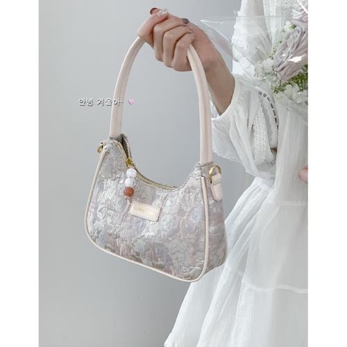 法式小眾包包女2023新款高級感時尚手提法棍包百搭ins單肩腋下包