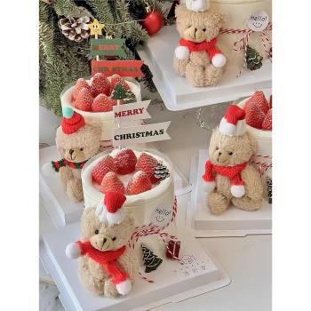 圣誕節毛絨小熊蛋糕裝飾擺件可愛卡通圣誕帽圍巾泰迪熊掛件插件