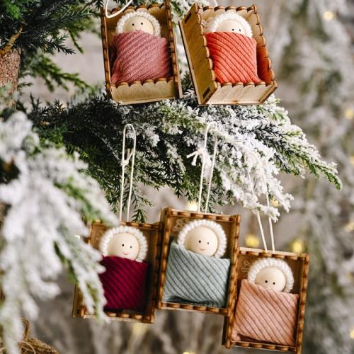 H圣誕節裝飾用品 木盒子小公仔掛件 兒童禮物小娃娃吊件樹掛飾