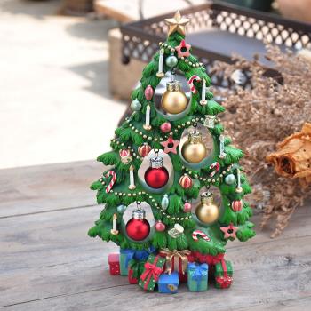 外貿鄉村田園手工彩繪掛鈴鐺圣誕樹樹脂擺件圣誕場景裝飾品禮物