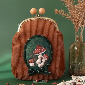 羊毛氈戳戳樂燈芯絨口金包材料包 毒蘑菇手工DIY挎包新手圣誕禮物