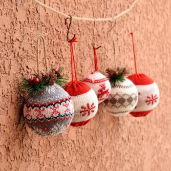 圣誕樹裝飾掛件泡沫毛線球10cm布藝圓球毛氈雪車雪車家用櫥窗吊飾