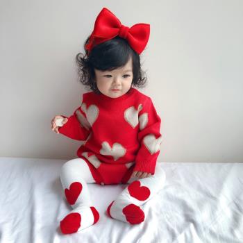 秋冬季女嬰兒新年圣誕衣服嬰幼兒紅色愛心針織連體衣純棉長袖哈衣
