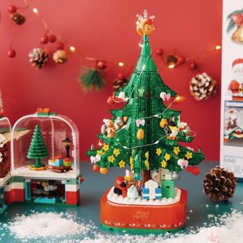 雜啊 圣誕樹老人雪屋旋轉燈光街景兒童玩具積木擺件圣誕節日禮物